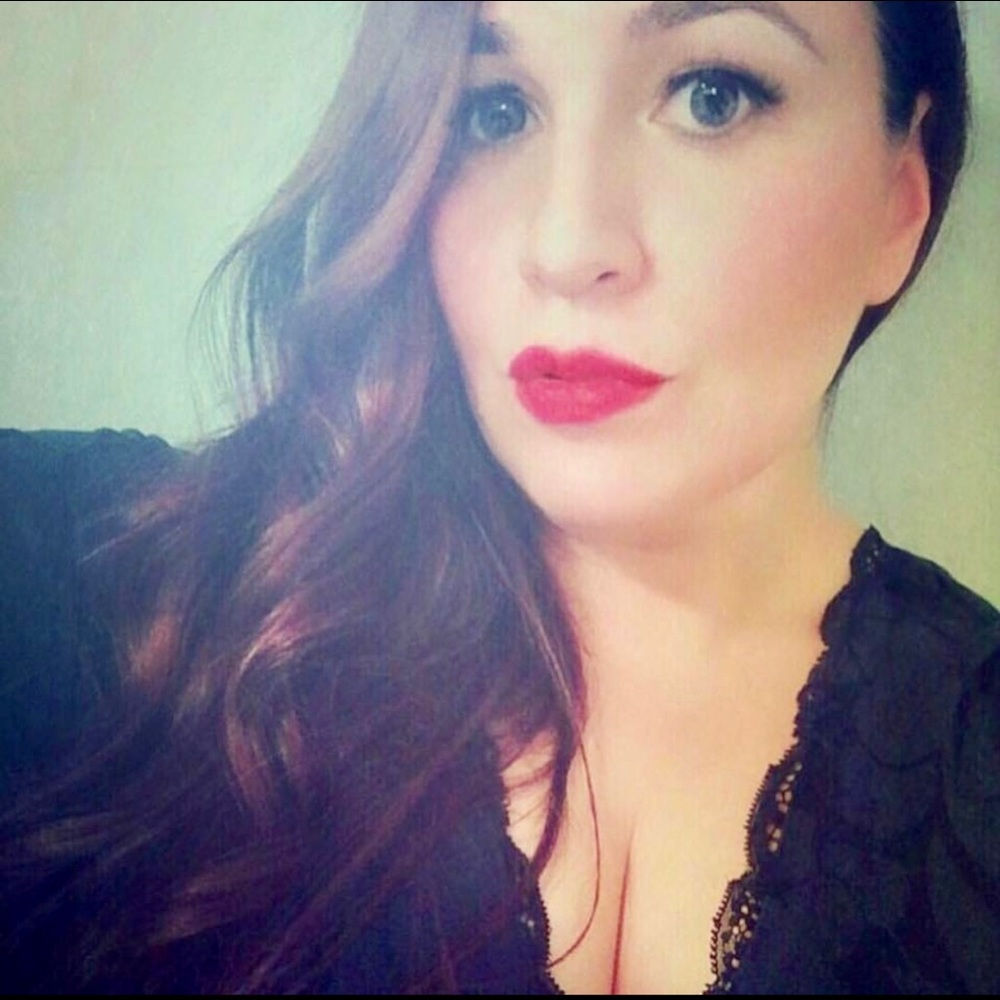 Meet your Posher, Violet